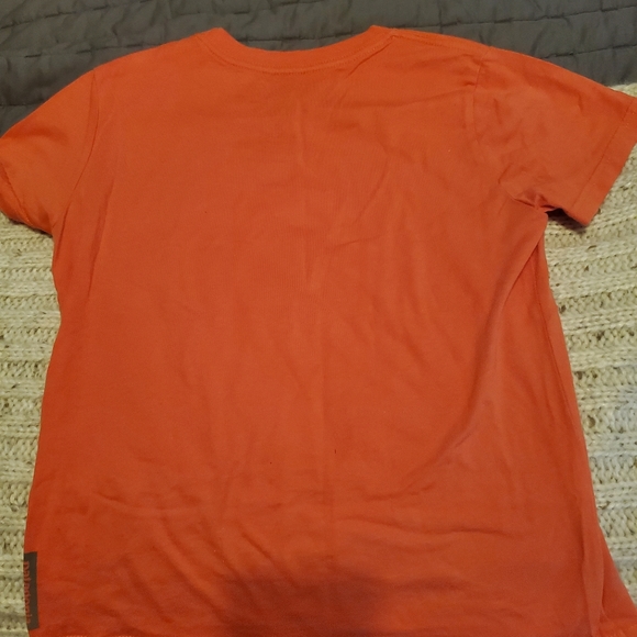 Patqgonia orange ss tshirt. Excellent condition. Kids large. Fits woman xs - Picture 4 of 4